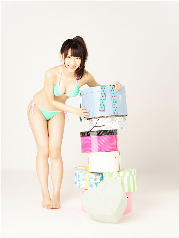 柏木由纪写真集《[YS Web] Vol.508 Yuki Kashiwagi – [プレゼント]》高清全本[117P] 日系套图-第2张
