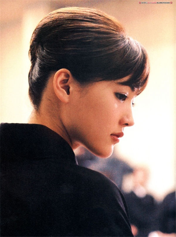 绫濑遥写真集《白夜行 PHOTO BOOK》高清全本[71P] 日系套图-第4张