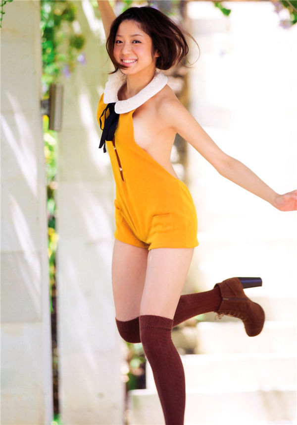 中村静香写真集《HUG》高清全本[88P] 日系套图-第5张