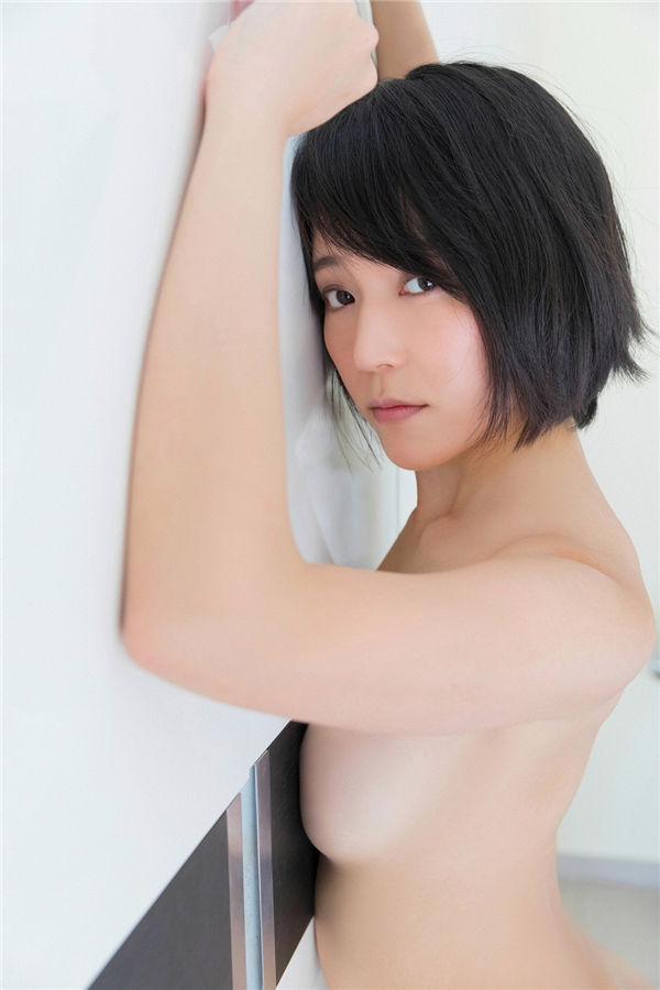 白川悠衣写真集《[YS Web] 2018-07-11 Vol.810 Yui Shirakawa 白川悠衣 「四つの顔を持つ女」》高清全本[117P] 日系套图-第1张