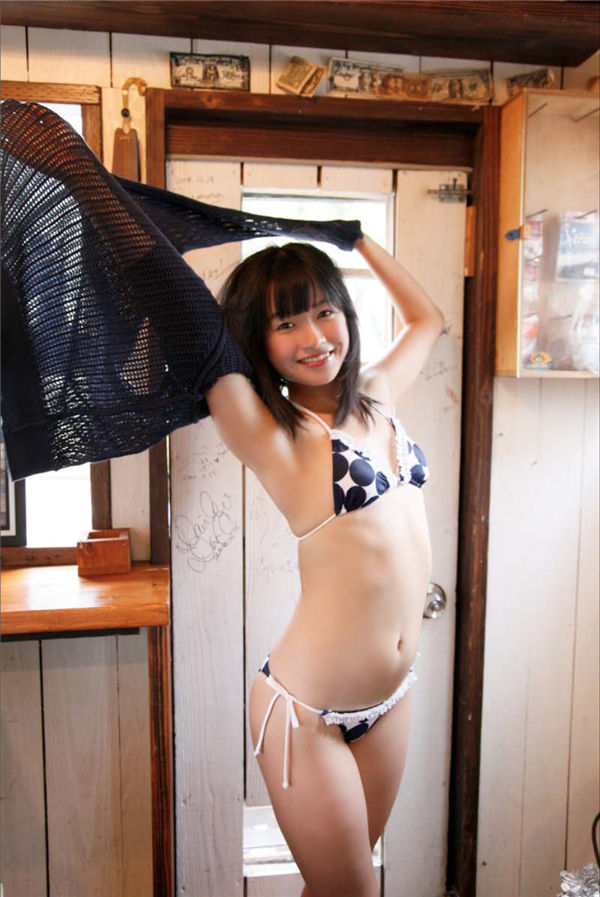 百川晴香写真集《半分少女》高清全本[50P] 日系套图-第6张