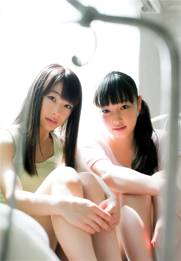 早安少女组写真集《モーニング娘。9・10期 1st official Photo Book》高清全本[97P] 日系套图-第3张