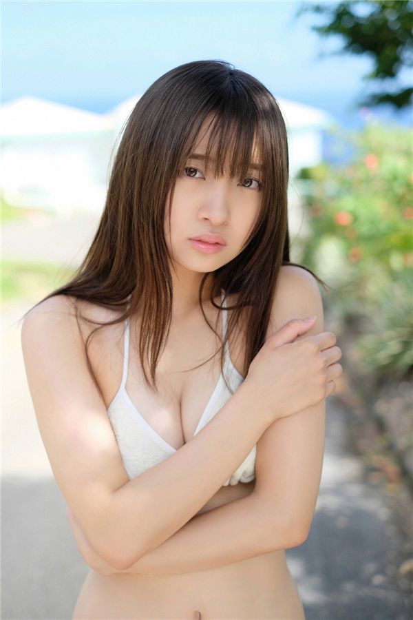 渡边幸爱写真集《[Ys Web] Vol.849 Kome Watanabe 渡邉幸愛『“SUPER☆GiRLS”新リーダーの“はぴらぶ”水着！』》高清全本[126P] 日系套图-第4张