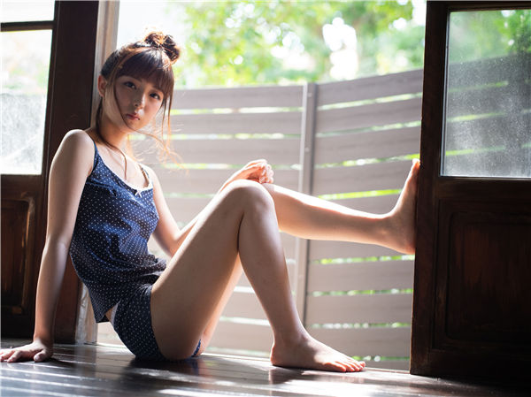 吉泽瑠莉花写真集《Last Lolita》高清全本[105P] 日系套图-第4张