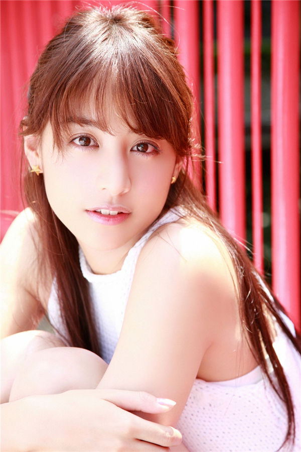 山本美月写真集《[Ys Web] 2015年9月号 Vol.666 Mizuki Yamamoto 山本美月》高清全本[110P]