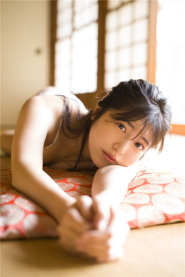 吉田莉樱写真集《謙虚な美徳》高清全本[51P] 日系套图-第2张
