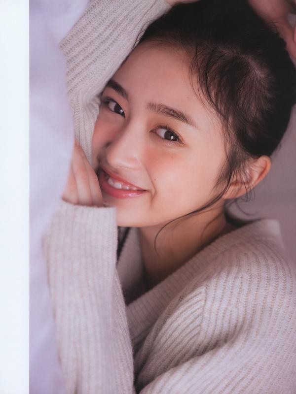 图片[2]-井上和写真集《乃木坂46 TRIANGLE MAGAZINE 01》高清全本[45P]清晰度：3975*5300/ 大小：388M-猩猩智库 - 提供高质量日系写真