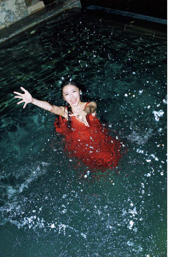 [图片3]-佐藤绮星,佐藤綺星写真集【天使の反射角度】高清全本[150P]插图-猩猩图库