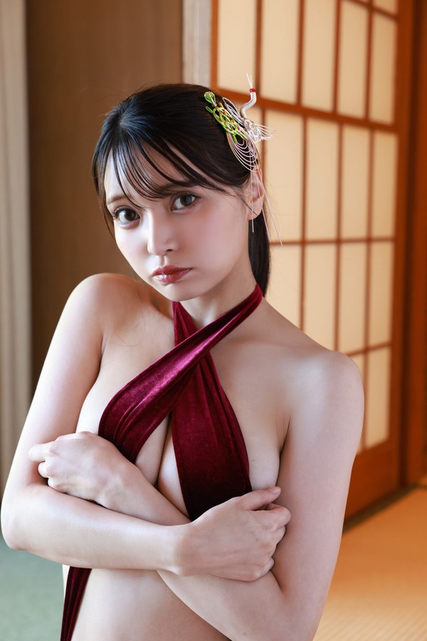 似鸟沙也加写真集【早くも限界突破な美バスト】高清全本[126P]